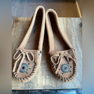 Minnetonka Tan Moccasins with Beaded Design